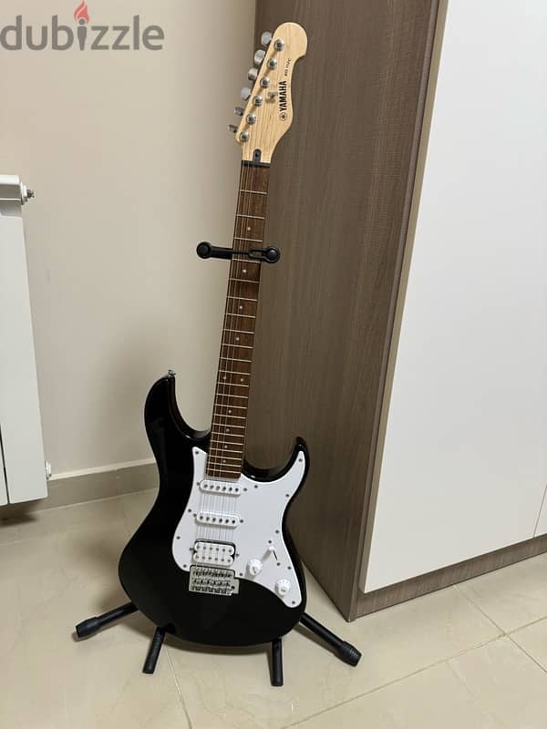 Yamaha Electric Guitar 1