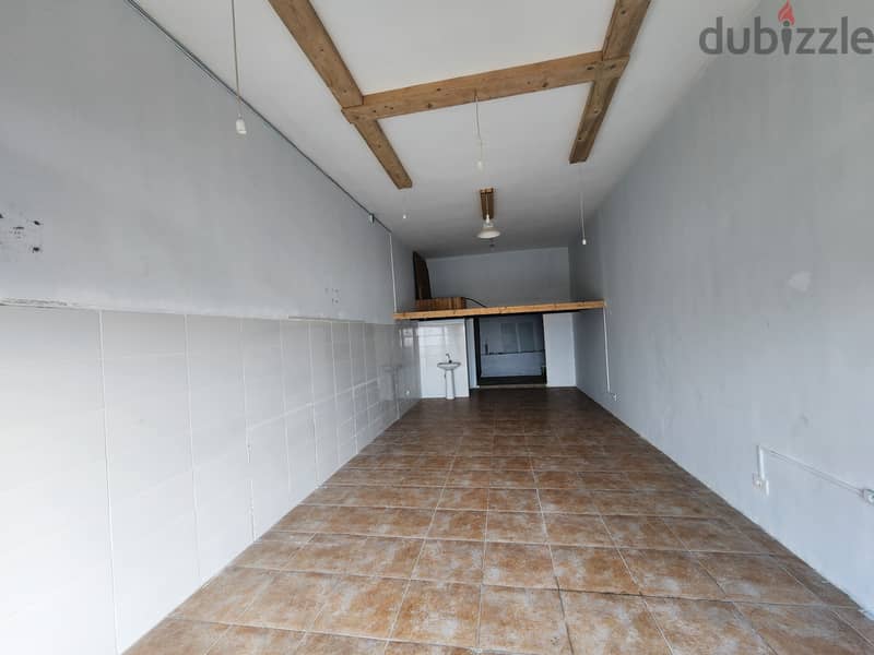 RWB241EA - Shop for rent in Halat Jbeil ( on the highway ) 0