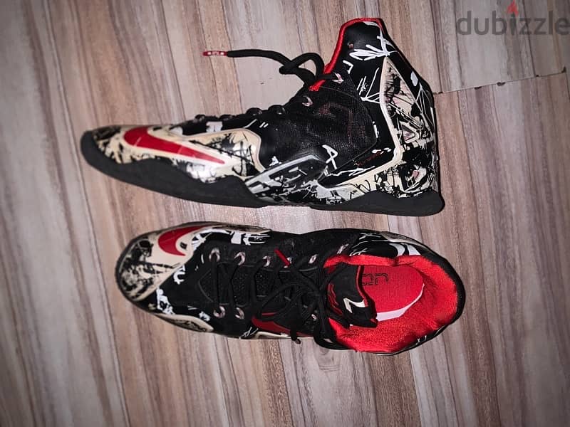 Nike lebron 11 ( Barely Used) size 45 ( fits for smaller sizes) 4