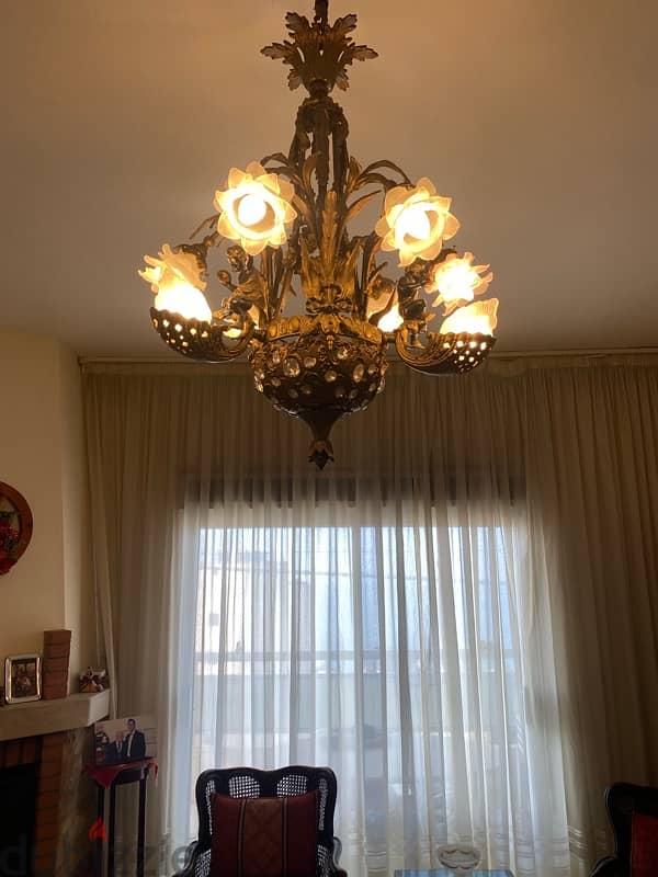 chandelier’s antique 1