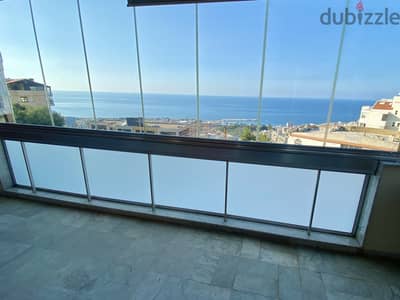 3BR Furnished apartment with sea view