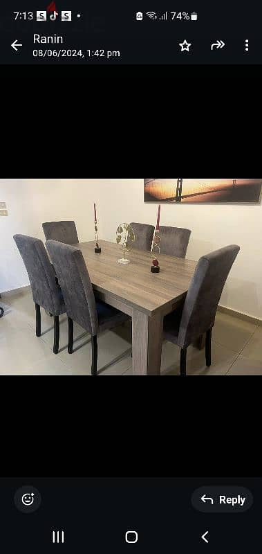 dining table in good condition