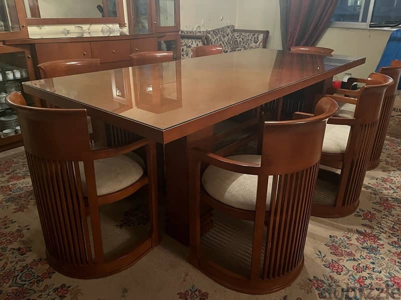 dinning room set                 غرفة طعام 2