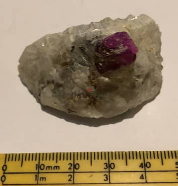 RUBY ROUGH SPECIMEN ROCK RAW GEM PAKISTAN HUNZA UNCUT NATURAL