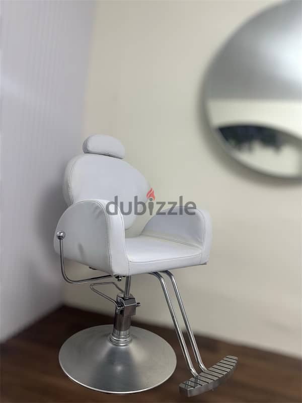 chair for makeup/ hairdresser 0