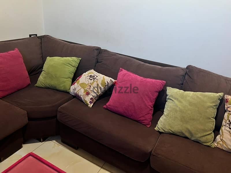 full living room  ++برادي + كنبايات طاولة 2