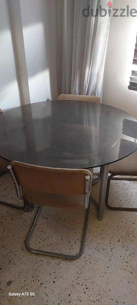 table chrome with 5 chairs 0