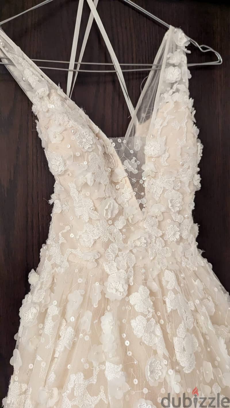 Esposa Wedding Dress - Size Small 7