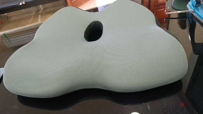 Cushion brand new for disc and back pain 4