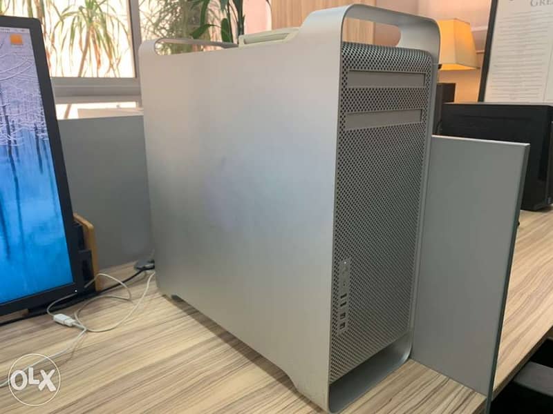 Mac Pro 2009 tower 3