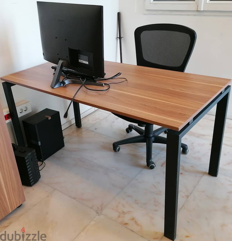 Wooden desks 1