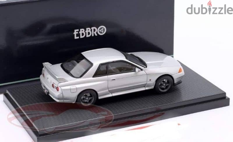 Nissan Skyline GT-R R32 (1989) diecast car model 1;43. 1