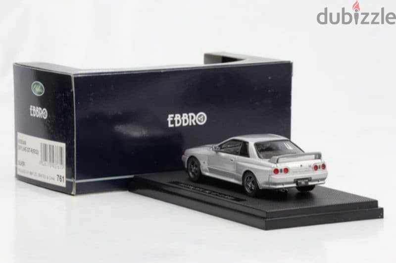 Nissan Skyline GT-R R32 (1989) diecast car model 1;43. 3