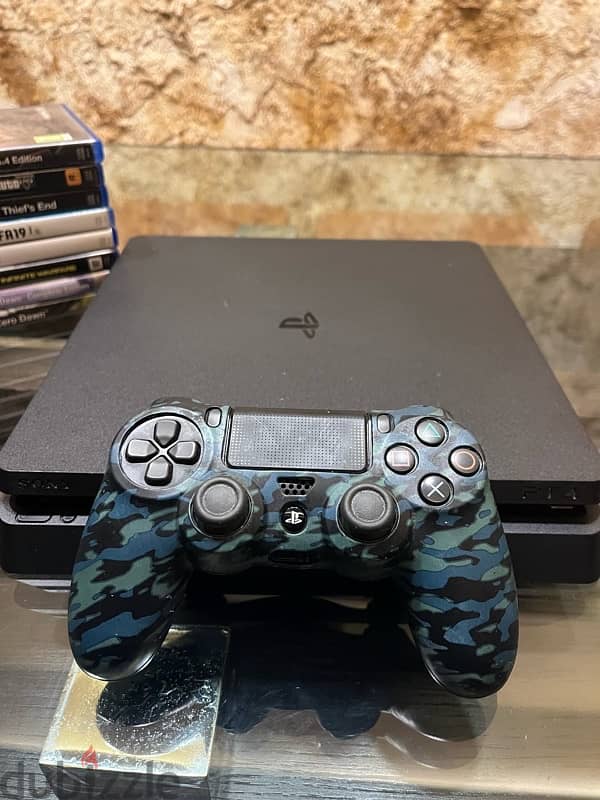 very clean ps4 with 8 games and a controller 1