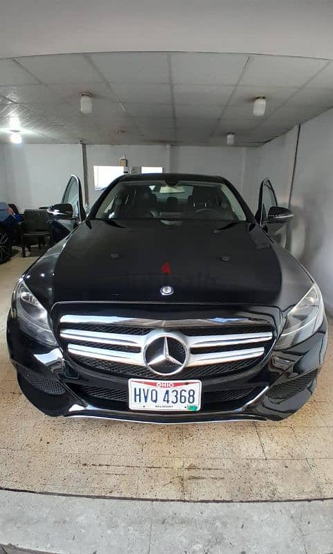 Mercedes-Benz C-Class 2016 4 matic clean no accidents full black 0