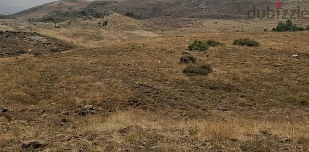 1400m2 Land in Zaarour,metn عقار للبيع في الزعرور