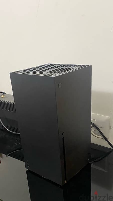 very clean xbox series x with forza delux edition bundle 4