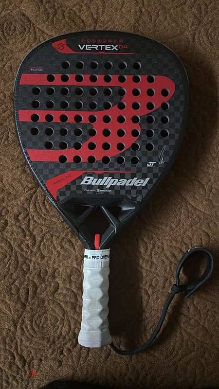 Bullpadel vertex 04 2024   0 scratches with bag 1