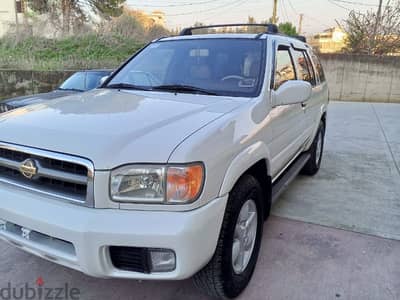 Nissan Pathfinder 2000