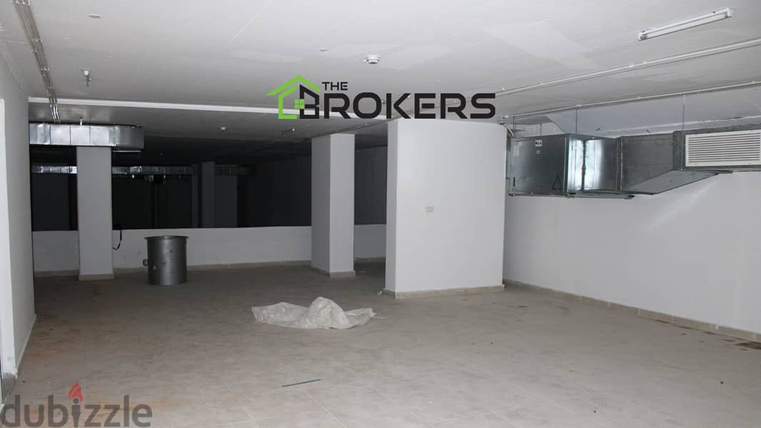 Warehouse for Rent in Mazraa   مستودع للايجار في المزرعة 0