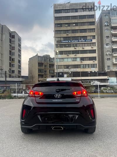 Hyundai Veloster 2019 Very Low Mileage مكفولة