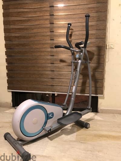 Elliptical Decathlon Domyos