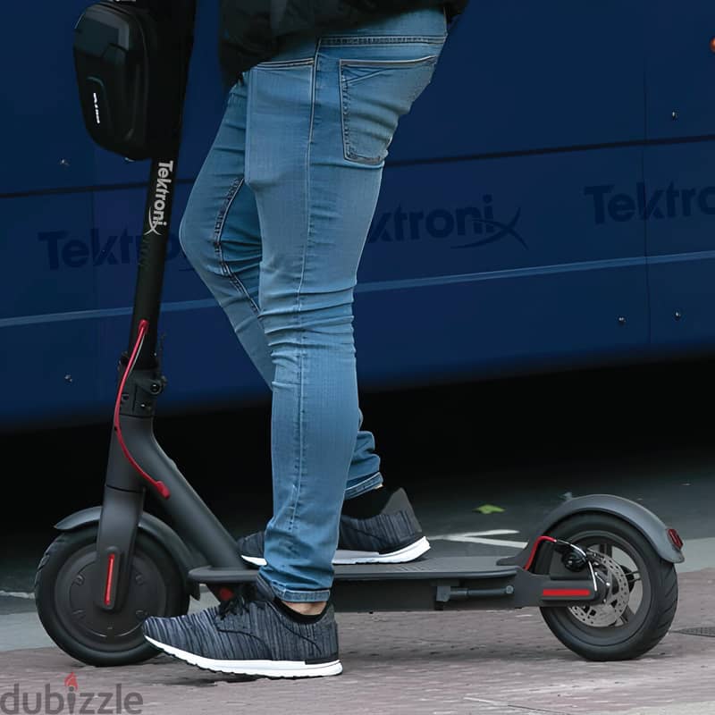 Electric Scooter 35KM/h Speed 7.8Ah Battery Foldable Rechargeable 4