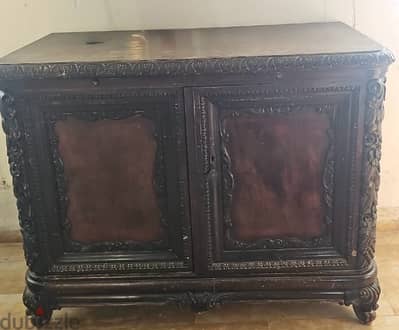 Antique special wood pieces