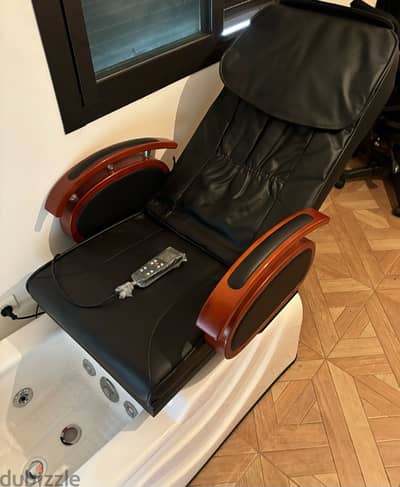 Massage chair for sale ( with feet jacuzzi )