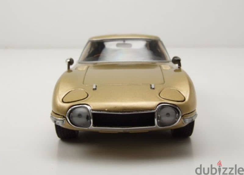 Toyota 2000,-GT (1967) diecast car model 1:24 4