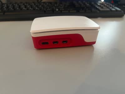 Raspberry PI 5 (8GB ram) with official case and fan