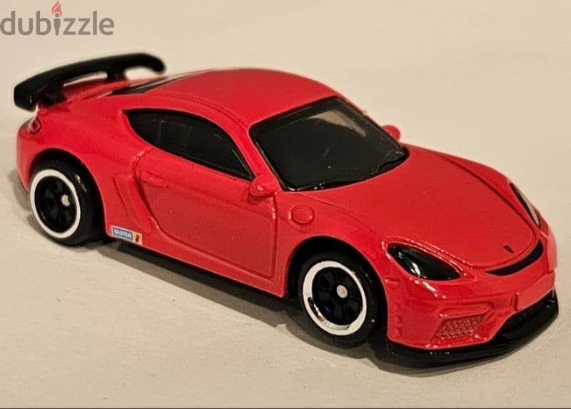 Hot Wheels Porsche 718 Cayman GT4 diecast car model 1;64. 1