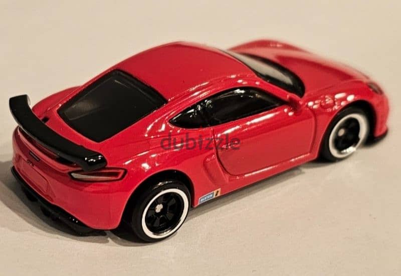 Hot Wheels Porsche 718 Cayman GT4 diecast car model 1;64. 3