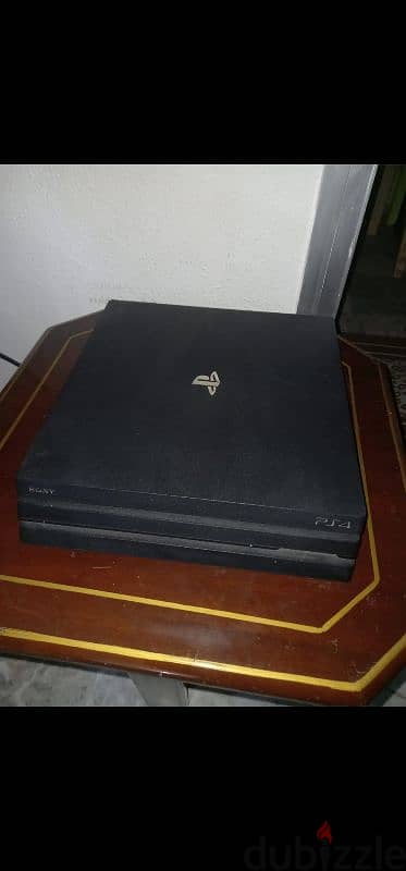 Playstation 4 pro ndife w msh mftuha