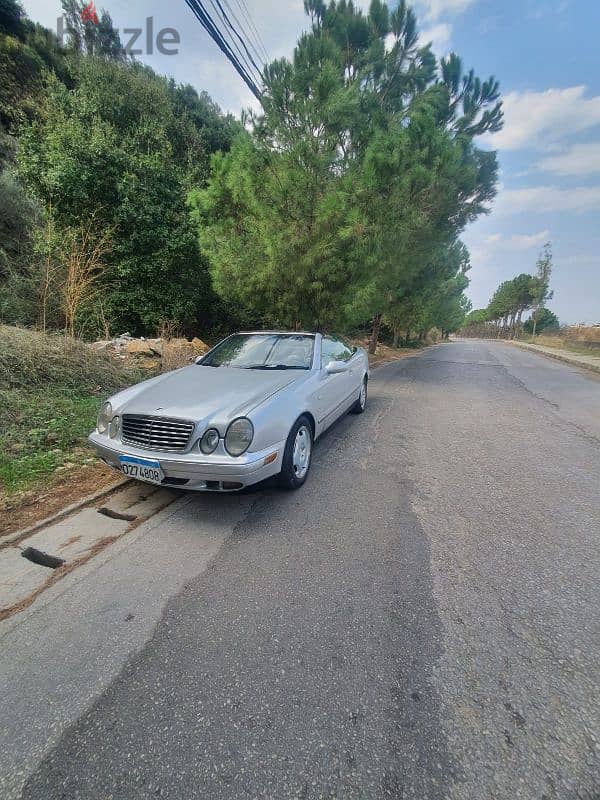 Mercedes-Benz CLK-Class 2000 0