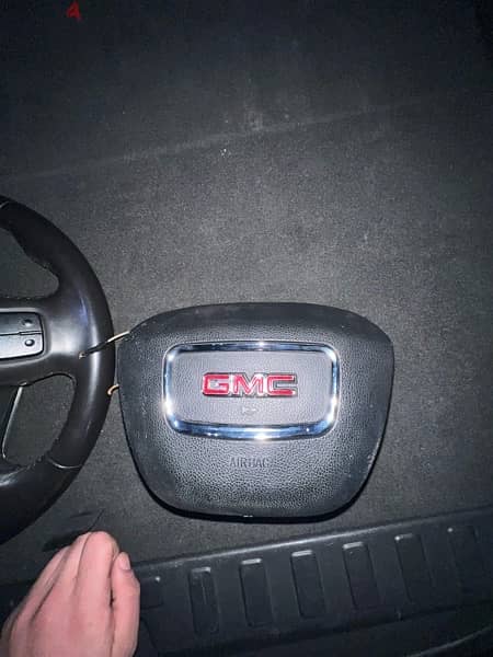 GMC Steering Wheel And Airbag طارة دركسيون 1