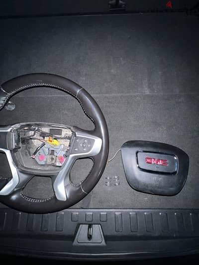 GMC Steering Wheel And Airbag طارة دركسيون