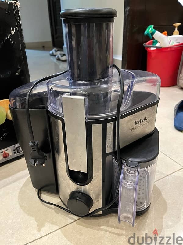 tefal juicer (apple, lemon…) like new barely used 6