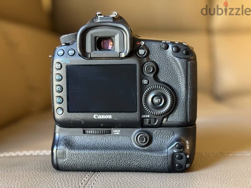 5D Mark 3 with original Grip 1