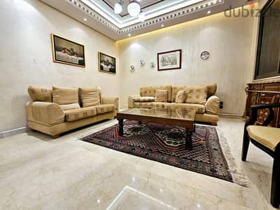 RA25-3842 Luxurious Apartment 200m² for Rent in Tallet El Khayat