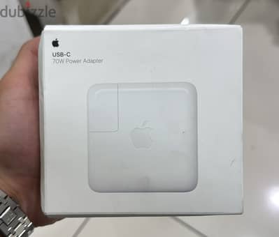 Apple 70w usb-c apple power adapter 3pin