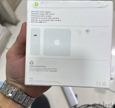 Apple 96w usb-c power adapter 3pin amazing & original offer