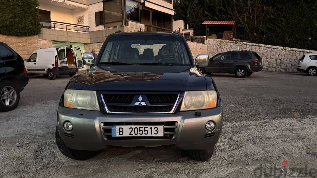 Mitsubishi Pajero 2004 0