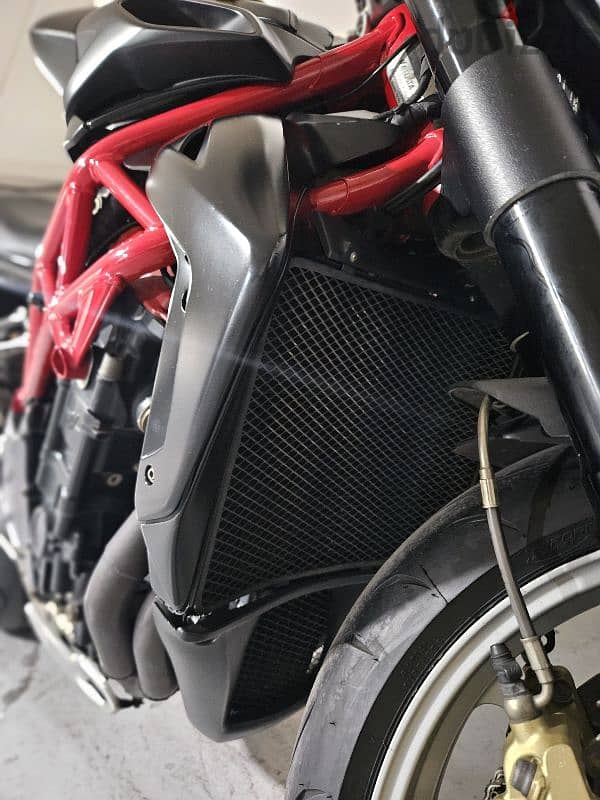 MV AGUSTA BRUTALE 1090 CC 2