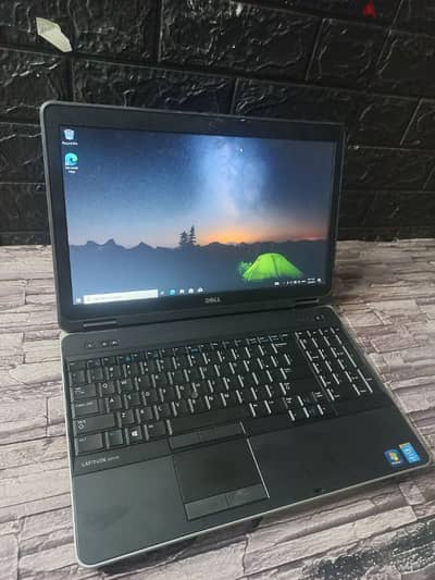 laptop core i7 ram 8 لابتوب بسعر لقطه /3 GHZ 3.00Ghz