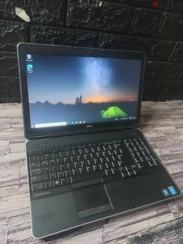 laptop  Workstation i7 /3 GHZ 0