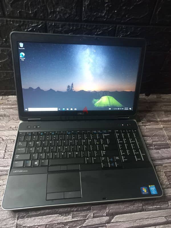 laptop  Workstation i7 /3 GHZ 3