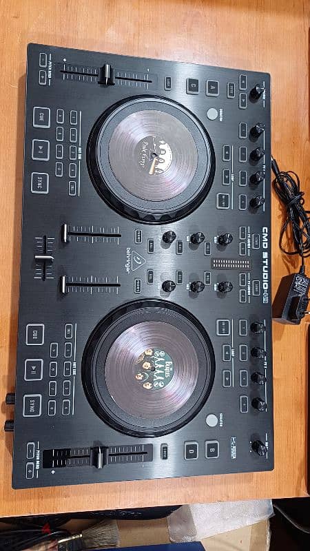 dj controller behringer cmd studio 4a 2