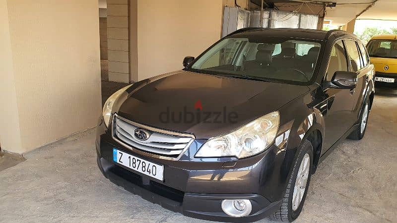 Subaru Outback 2011 0