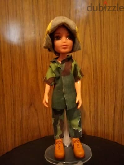 BRATZ CADE 1ST EDITION, MARINZ Outfit+Shoes MGA Rare As new doll 2001